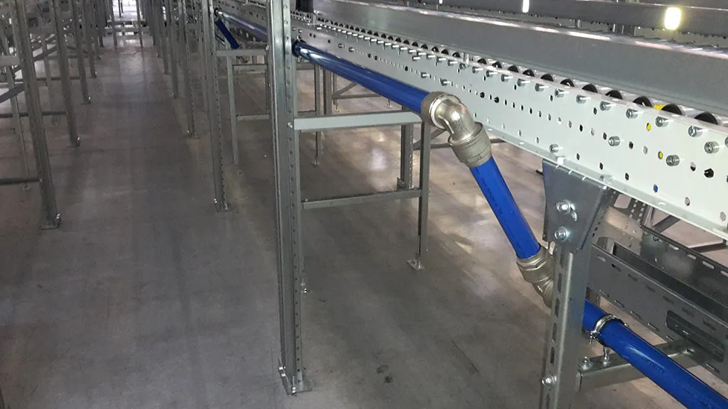rura powietrza w ciągu instalacyjnym